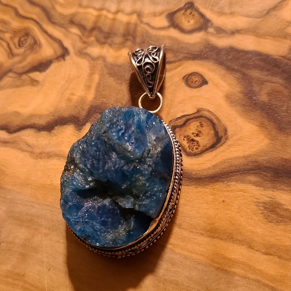 Faux kyanite azurite gemstone crystal silver pendant - Picture 3 of 7
